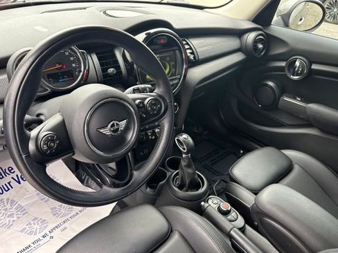 Used 2018 MINI Cooper 4-Door Hardtop FWD image 18