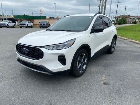 Certified 2025 Ford Escape ST-Line w/ Equipment Group 301A FWD image 3