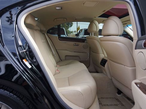 Used 2017 Lexus LS 460 image 19