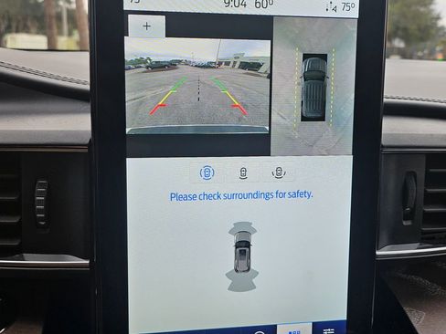 Used 2022 Ford Explorer Platinum w/ Equipment Group 601A image 19