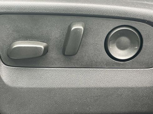 Used 2025 GMC Sierra 1500 Elevation w/ Preferred Package image 17