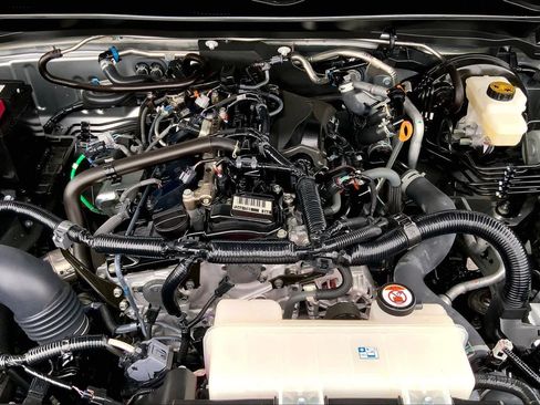 Used 2025 Toyota Tacoma SR RWD image 30