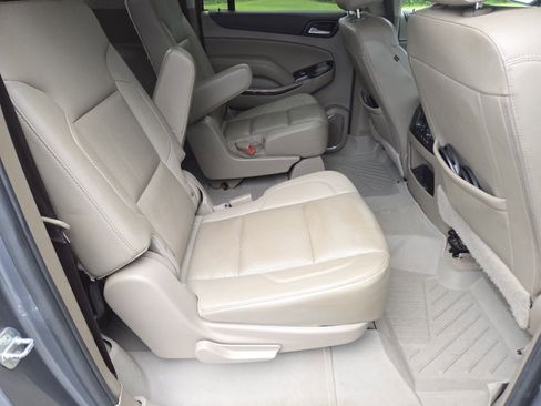 Used 2020 GMC Yukon XL SLT w/ Premium Edition RWD image 25