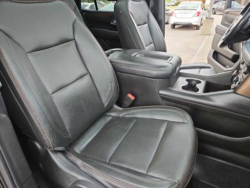 Used 2021 Chevrolet Tahoe High Country w/ Premium Package image 24