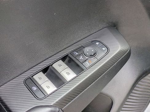 Used 2024 Mitsubishi Outlander SE Black Edition image 13