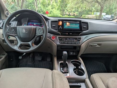 Used 2019 Honda Pilot EX image 9