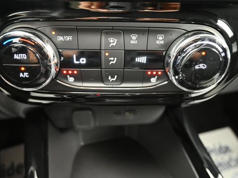 New 2026 Chevrolet Trax LT w/ Midnight Edition FWD image 16
