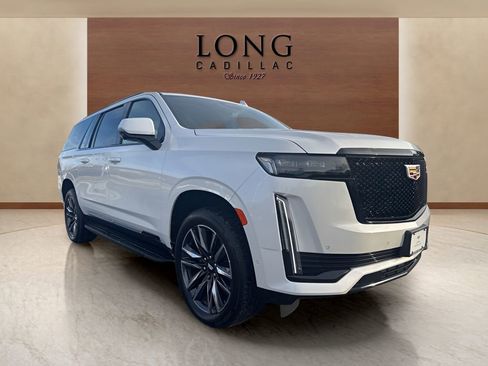 Certified 2022 Cadillac Escalade ESV Sport w/ Touring Package image 7