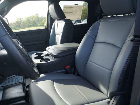 New 2026 RAM 2500 Tradesman AWD/4WD image 17