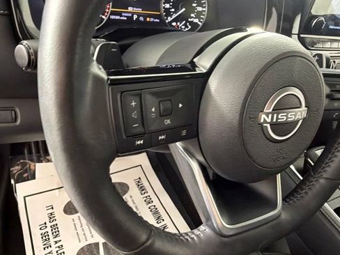 Certified 2025 Nissan Pathfinder SL w/ SL Premium Package FWD image 28