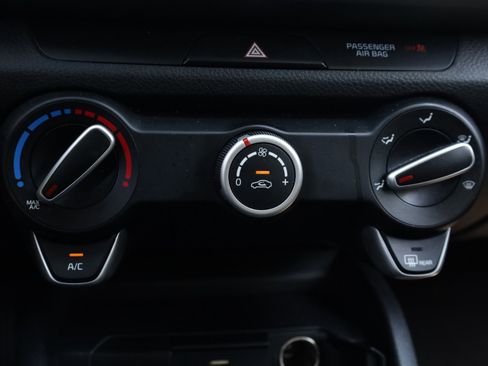 Used 2023 Kia Rio S FWD image 8