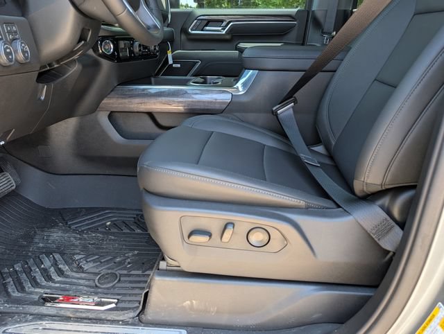 New 2026 Chevrolet Silverado 2500 LTZ w/ LTZ Premium Texas Edition AWD/4WD image 9