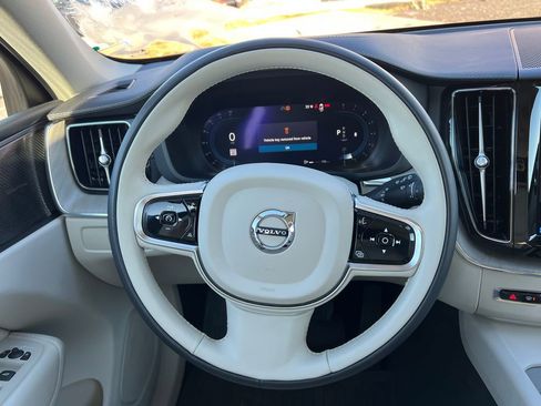 Certified 2023 Volvo XC60 B5 Ultimate image 21