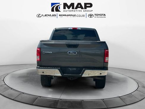 Used 2017 Ford F150 XLT w/ Trailer Tow Package image 4