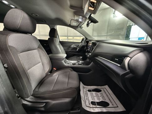 Used 2020 Chevrolet Traverse LS w/ LPO, Black Accent Package image 26