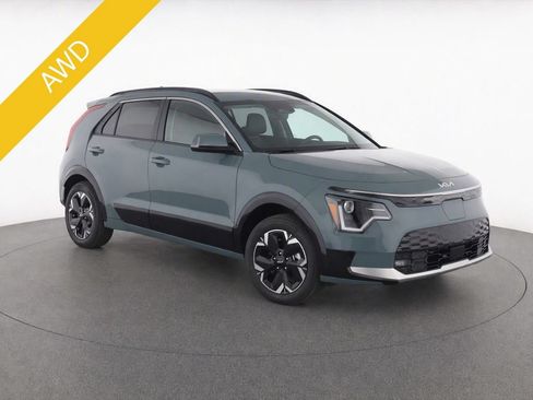 Certified 2023 Kia Niro Wind FWD image 2