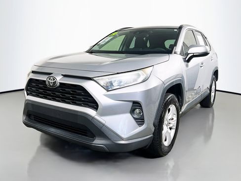 Used 2019 Toyota RAV4 XLE image 10