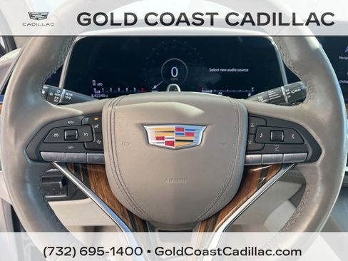 Used 2024 Cadillac Escalade Premium Luxury Platinum image 27
