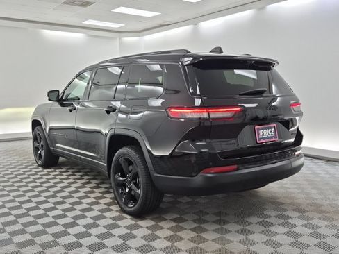 Used 2023 Jeep Grand Cherokee L Limited w/ Luxury Tech Group II AWD/4WD image 8