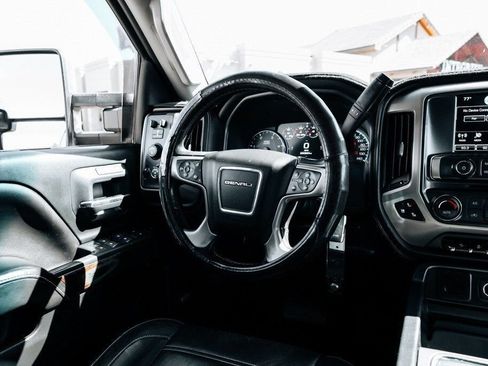 Used 2018 GMC Sierra 2500 Denali w/ Duramax Plus Package AWD/4WD image 25