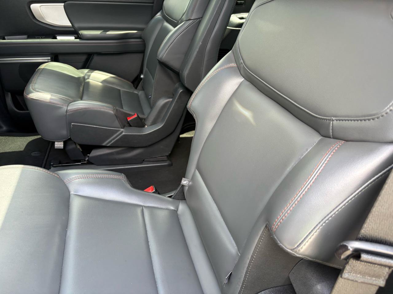 Used 2025 Ford Expedition Active AWD/4WD image 35