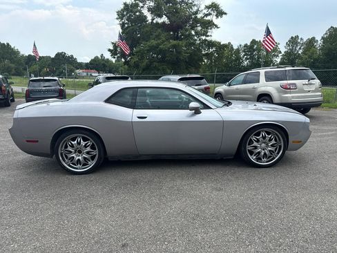 Used 2013 Dodge Challenger R/T RWD image 16