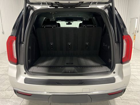 Used 2022 GMC Yukon SLT w/ SLT Luxury Package image 25