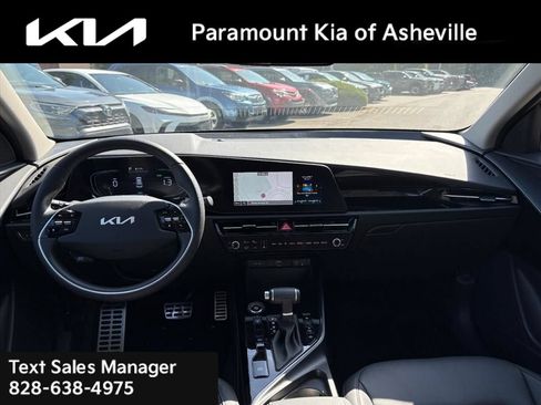 Certified 2025 Kia Niro EX Touring FWD image 8