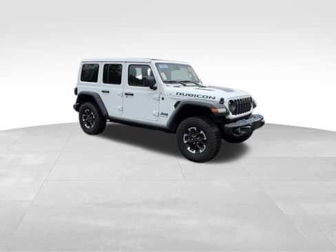 Used 2024 Jeep Wrangler Unlimited Rubicon 4xe AWD/4WD image 4
