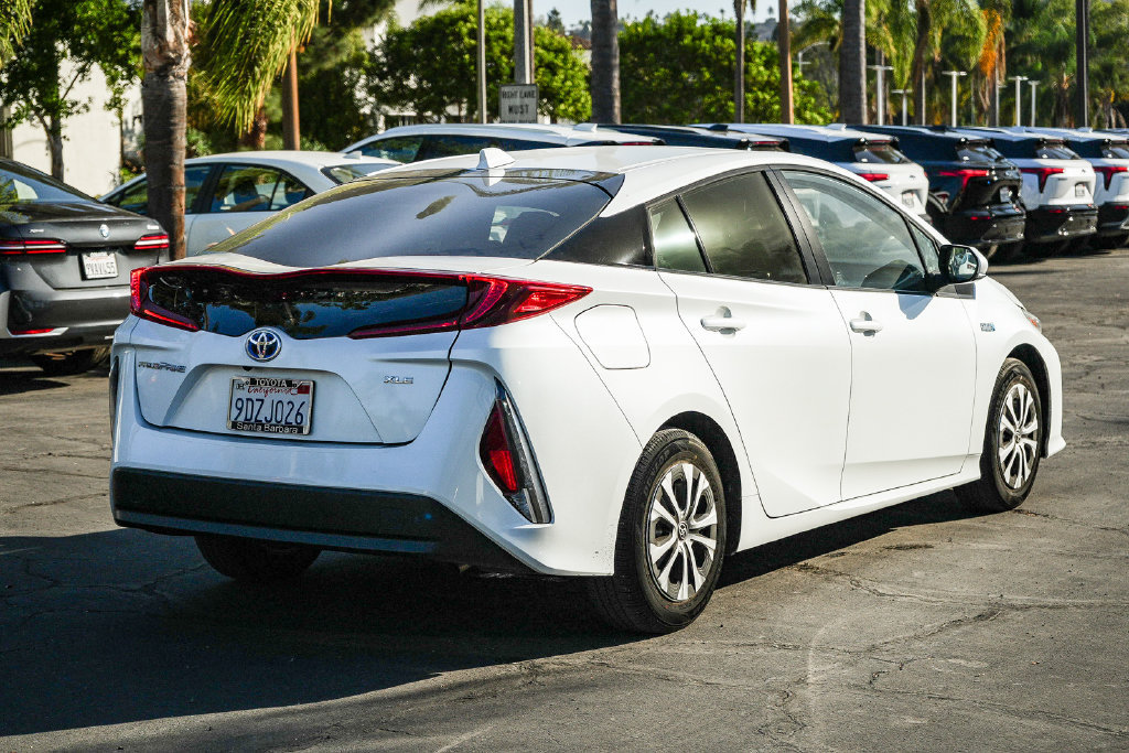 Used 2022 Toyota Prius Prime XLE FWD image 6