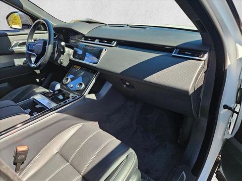 Used 2023 Land Rover Range Rover Velar R-Dynamic S image 21