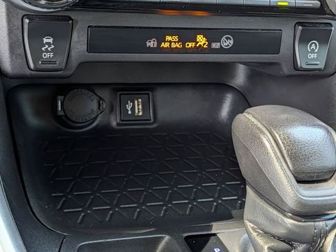 Used 2024 Toyota RAV4 XLE FWD image 17
