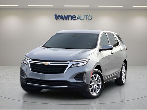 Used 2024 Chevrolet Equinox LT w/ LPO, Floor Liner Package AWD/4WD image 10