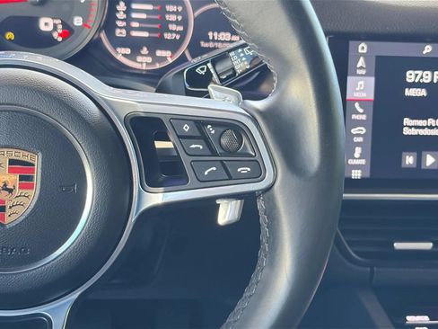 Used 2020 Porsche Cayenne AWD/4WD image 30
