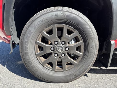 Certified 2026 Toyota 4Runner SR5 AWD/4WD image 11