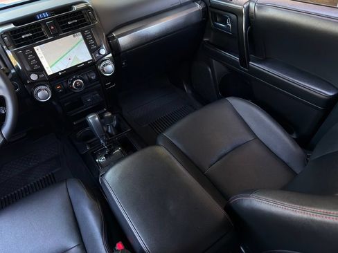 Used 2021 Toyota 4Runner Venture w/ Moonroof Package AWD/4WD image 13