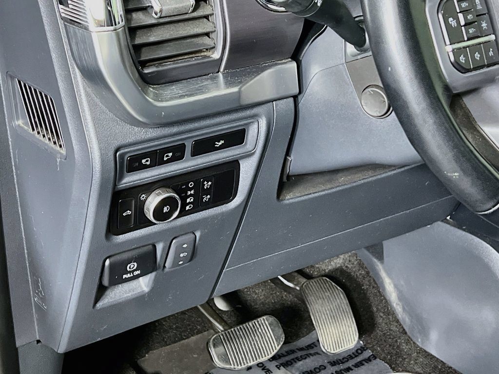 Used 2023 Ford F150 Lariat w/ Equipment Group 502A High AWD/4WD image 8