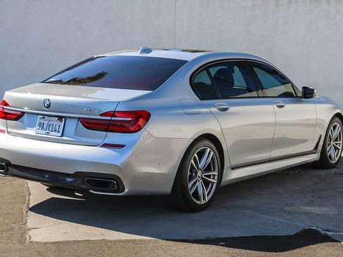 Used 2016 BMW 740i RWD image 6