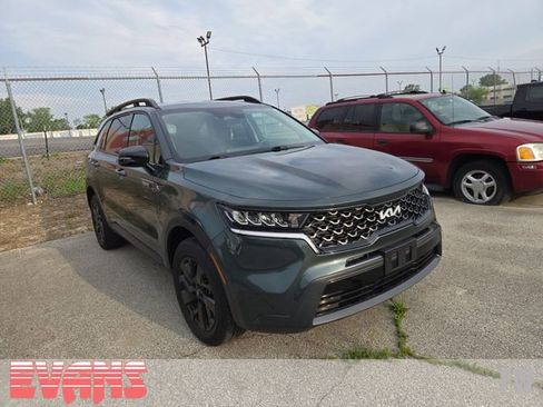Used 2022 Kia Sorento S AWD/4WD image 1