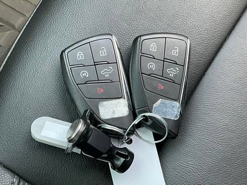 Used 2024 Chevrolet Silverado 2500 LT AWD/4WD image 18