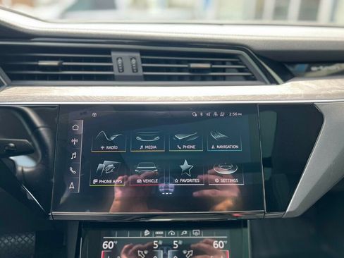 Used 2024 Audi Q8 e-tron Premium Plus w/ Premium Plus Package AWD/4WD image 23