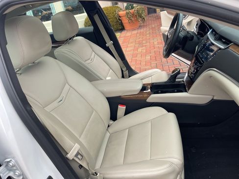 Used 2018 Cadillac XTS Luxury w/ Driver Awareness Package image 28