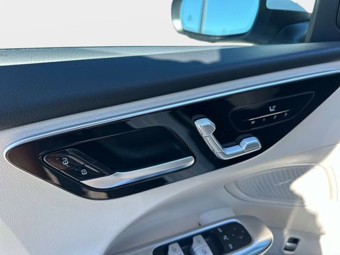 Used 2024 Mercedes-Benz C 300 4MATIC Sedan image 17