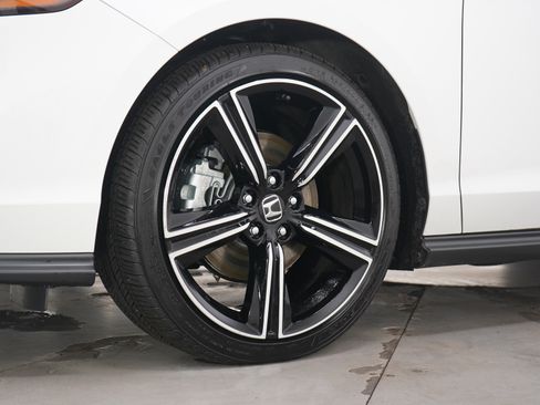 Used 2025 Honda Accord Sport image 27