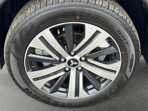 Used 2025 Mitsubishi Outlander Sport SE image 9