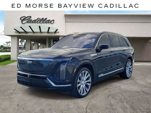 Used 2026 Cadillac Vistiq Premium Luxury image 1