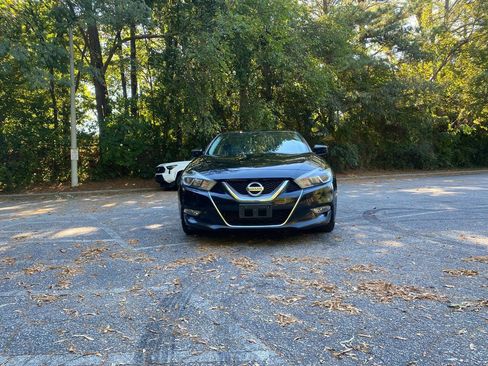 Used 2017 Nissan Maxima 3.5 S image 2