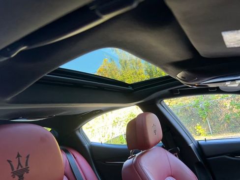 Used 2019 Maserati Ghibli image 38