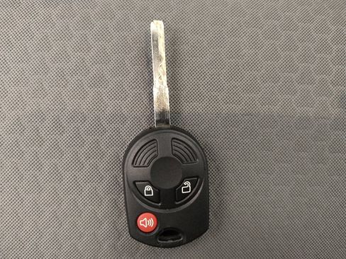 Used 2018 Ford Escape SE w/ SE Sync 3 Package image 32