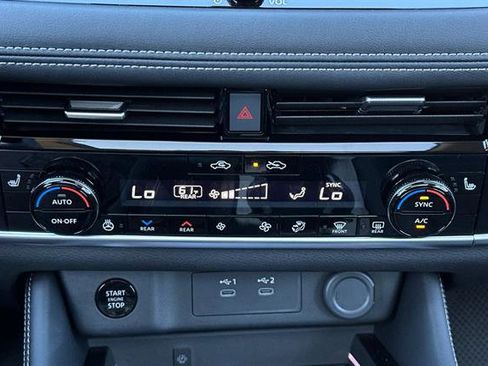 New 2025 Nissan Rogue Platinum w/ Tech Package image 18